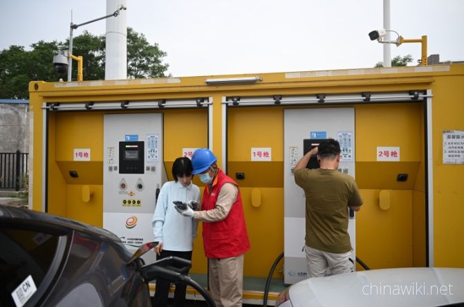 The 'electric vehicle craze' marks the beginning of a turning point in China's energy consumption era